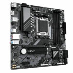 GigaByte-B650M-D3HP-DDR5-AMD-Ryzen-7000-Gaming-Mothboard.jpg