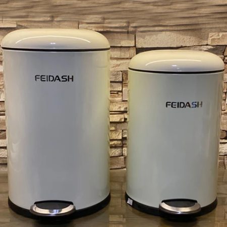 New Luxury Trash Can With Foot Pedal & Lid 8 Liter